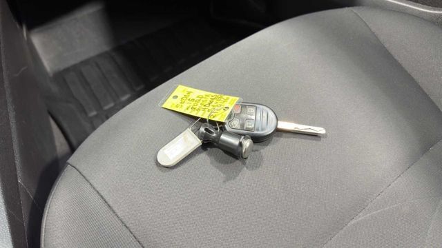 Used 2015 Ford Fiesta SE FWD image 22