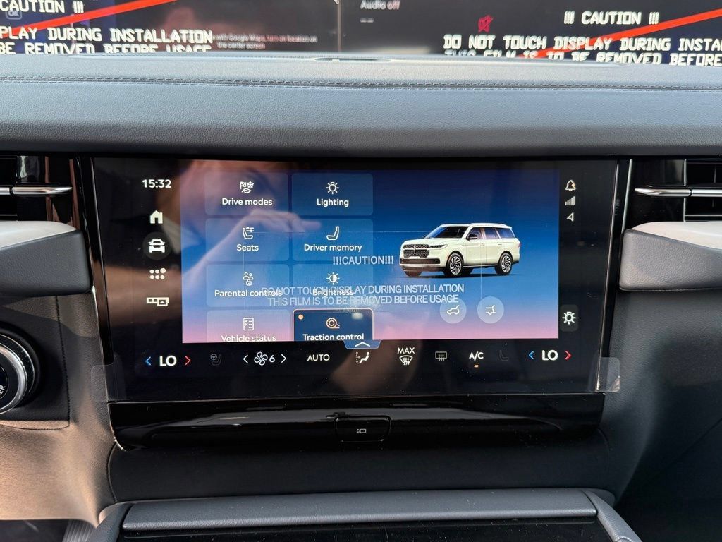 New 2027 Lincoln Navigator Premiere AWD/4WD image 18