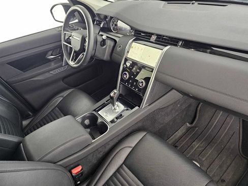 Certified 2023 Land Rover Discovery Sport SE image 11