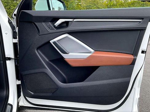 Used 2022 Audi Q3 2.0T Premium w/ Convenience Package image 21