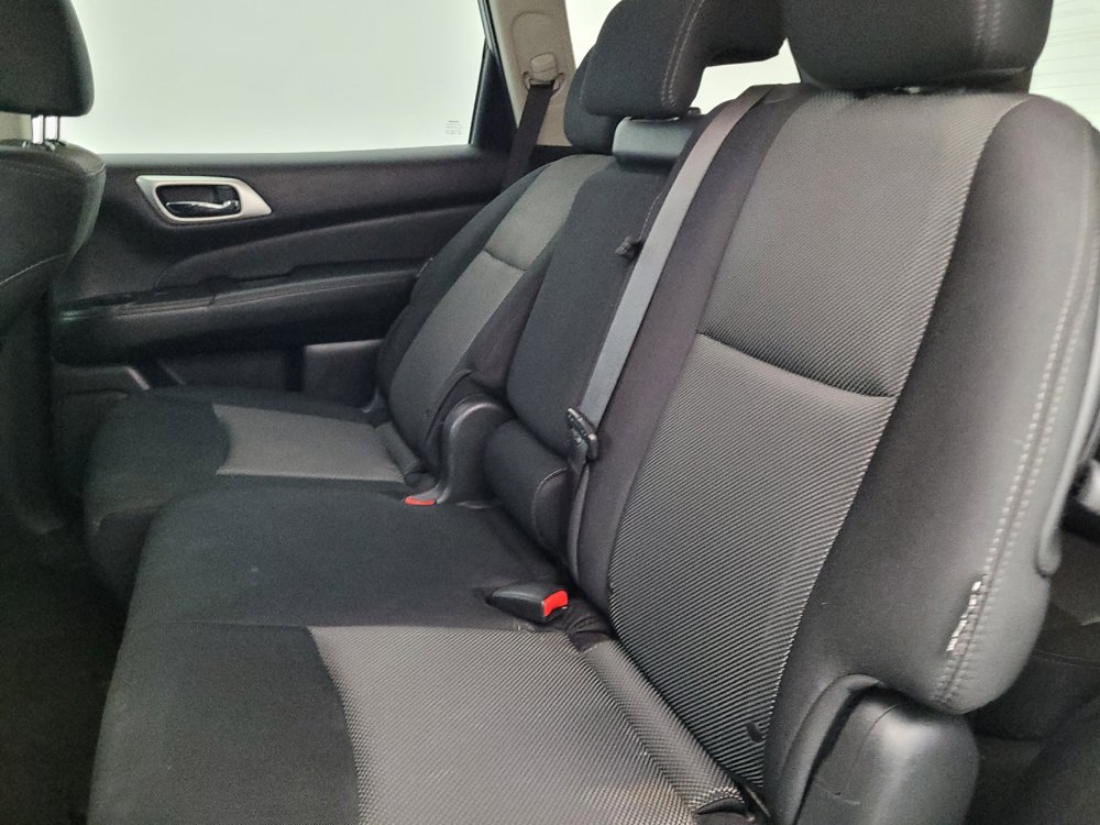 Used 2019 Nissan Pathfinder S AWD/4WD image 18