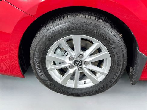 Used 2025 Toyota Camry LE image 29