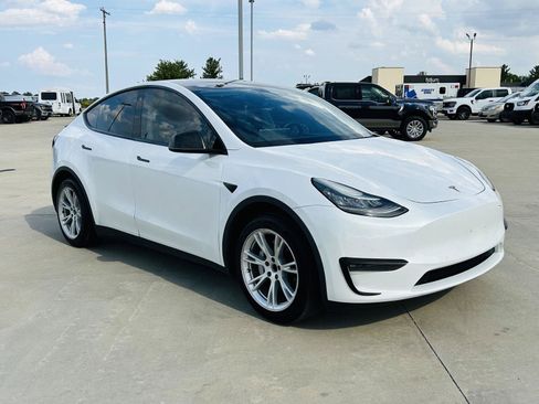 Used 2020 Tesla Model Y Long Range AWD/4WD image 2