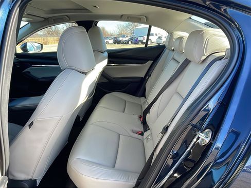 Used 2025 MAZDA MAZDA3 s image 18