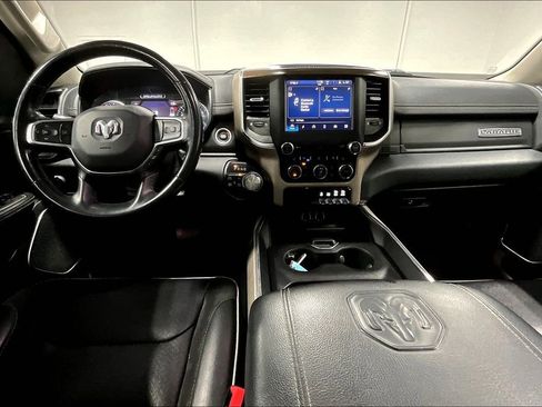 Used 2022 RAM 1500 Laramie AWD/4WD image 17