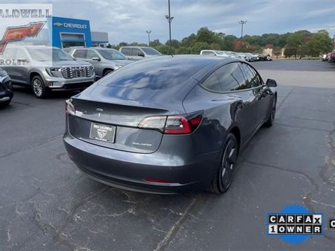 Used 2022 Tesla Model 3 Long Range image 8