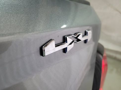 Used 2023 GMC Canyon Elevation w/ Convenience Package image 16