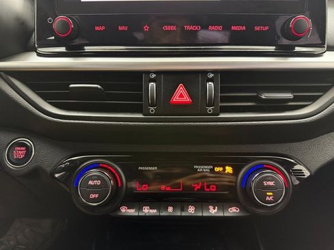 Used 2022 Kia Forte GT image 19