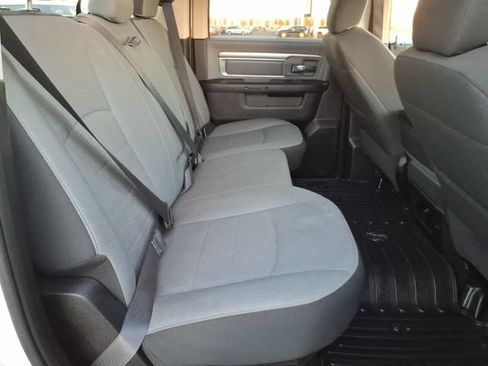 Used 2022 RAM 1500 Classic SLT AWD/4WD image 19