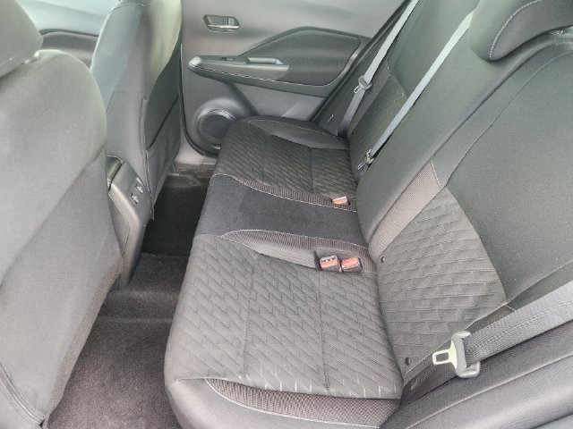 Used 2024 Nissan Kicks SV FWD image 25