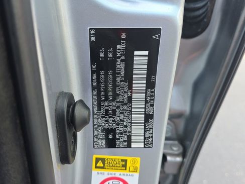 Used 2016 Toyota Highlander Limited FWD image 29