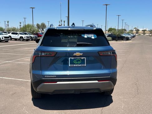 Certified 2025 Chevrolet Equinox LT w/ Convenience Package II FWD image 4