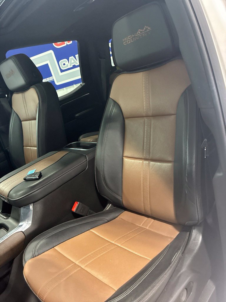 Used 2025 Chevrolet Silverado 1500 High Country w/ Technology Package AWD/4WD image 18