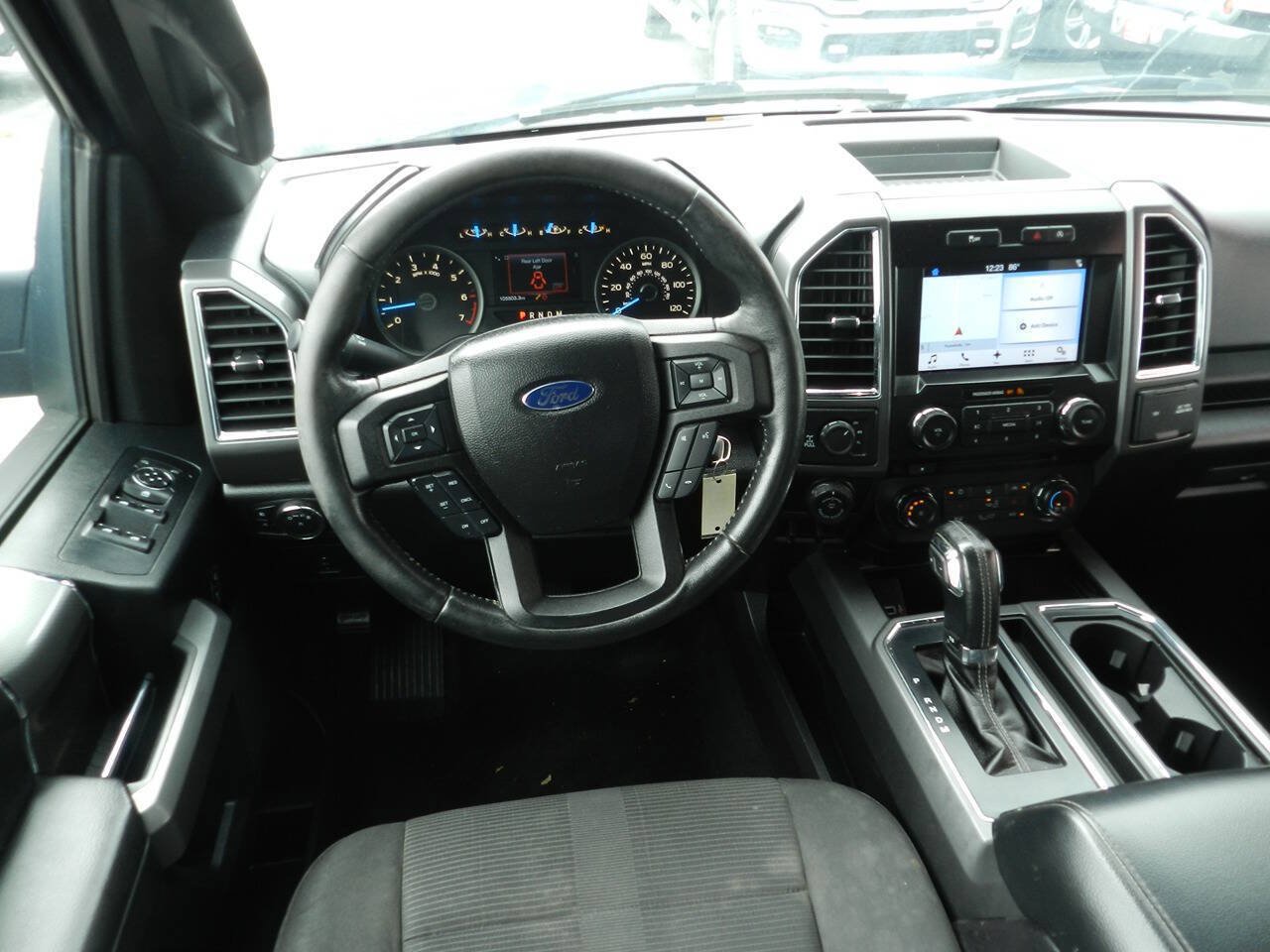 Used 2017 Ford F150 XLT w/ Equipment Group 302A Luxury AWD/4WD image 9