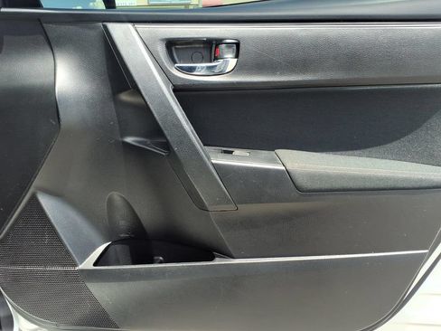 Used 2017 Toyota Corolla L FWD image 14