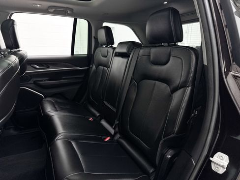 Used 2022 Jeep Grand Cherokee Limited 4xe w/ MOPAR Finishing Package AWD/4WD image 31