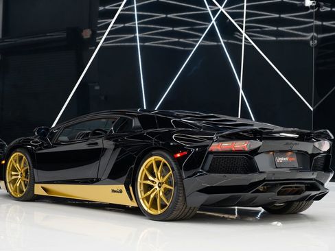 Used 2017 Lamborghini Aventador LP 700-4 image 13