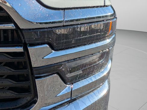 New 2026 RAM 3500 Tradesman AWD/4WD image 30