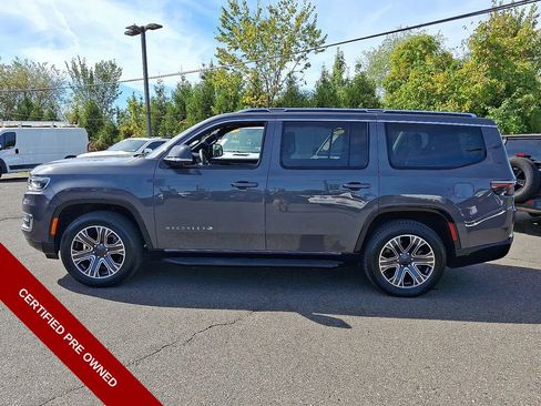 Used 2024 Jeep Wagoneer Base w/ Premium Group I image 6