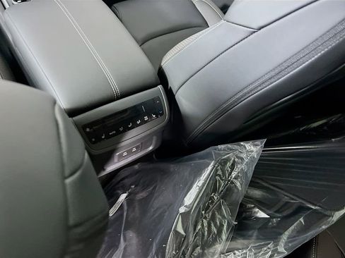 New 2026 Nissan Pathfinder SL image 23