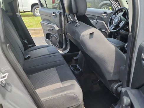 Used 2014 Jeep Patriot Sport image 17