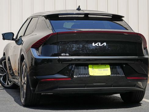Used 2022 Kia EV6 Wind w/ Wind Technology Package AWD/4WD image 5