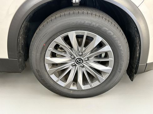 Used 2024 MAZDA CX-90 3.3 Turbo w/ Preferred Package AWD/4WD image 11