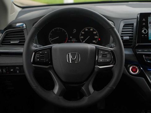 Certified 2026 Honda Odyssey Elite image 16