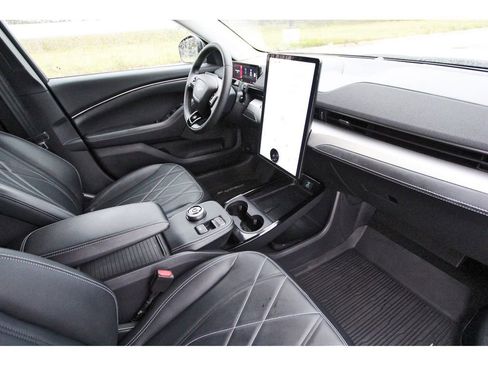 Used 2023 Ford Mustang Mach-E Select image 28