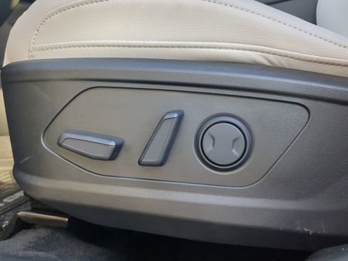 New 2025 Hyundai Santa Cruz SEL image 16