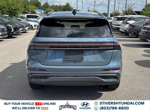 Used 2025 Lincoln Nautilus Reserve AWD/4WD image 13