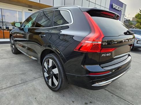 Certified 2023 Volvo XC60 T8 Plus AWD/4WD image 7