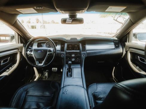 Used 2015 Ford Taurus SHO image 28