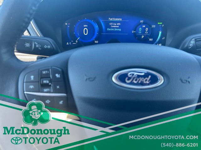 Used 2020 Ford Escape Titanium AWD/4WD image 23