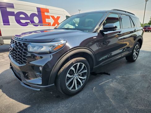 Used 2025 Ford Explorer ST-Line AWD/4WD image 8