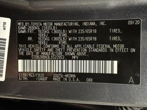 Used 2020 Toyota Highlander LE image 30