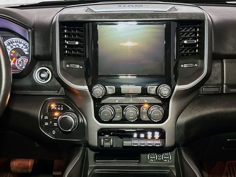 Used 2021 RAM 1500 Big Horn image 12