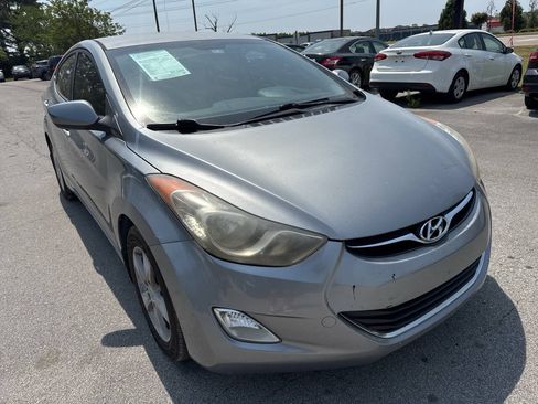 Used 2013 Hyundai Elantra GLS w/ Preferred Pkg FWD image 4