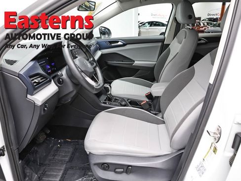 Used 2022 Volkswagen Taos SE AWD/4WD image 14