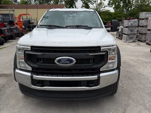 Used 2022 Ford F550 2WD Crew Cab Super Duty w/ Power Equipment Group image 4