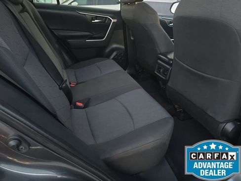 Used 2021 Toyota RAV4 XLE Premium image 71