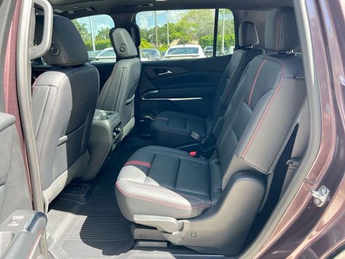 Used 2024 Chevrolet Traverse RS w/ LPO, Floor Liner Package FWD image 19