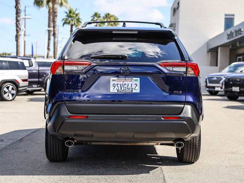 Used 2025 Toyota RAV4 XLE FWD image 5