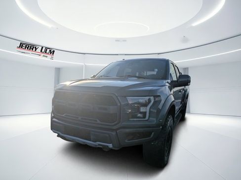 Used 2018 Ford F150 Raptor w/ Equipment Group 802A Luxury image 34