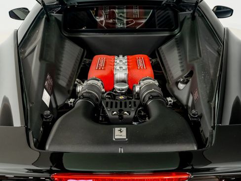 Used 2010 Ferrari 458 Italia Coupe RWD image 40