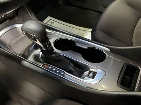 Used 2022 Chevrolet Malibu LT image 31