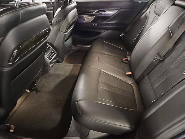 Used 2017 BMW ALPINA B7 xDrive AWD/4WD image 20