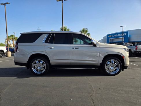 Used 2021 Chevrolet Tahoe Premier w/ Premium Package AWD/4WD image 7
