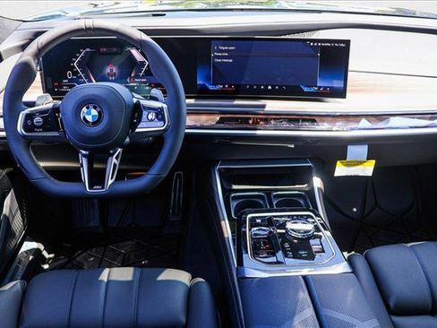 Used 2025 BMW 760i xDrive w/ Executive Package AWD/4WD image 22