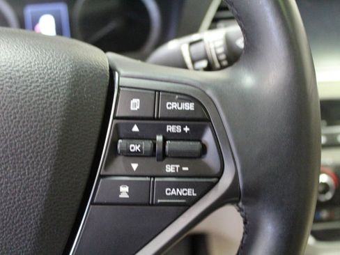 Used 2015 Hyundai Sonata Limited w/ Option Group 06 FWD image 10